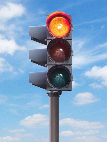 交通信号燈和太陽能路燈不作業的原因